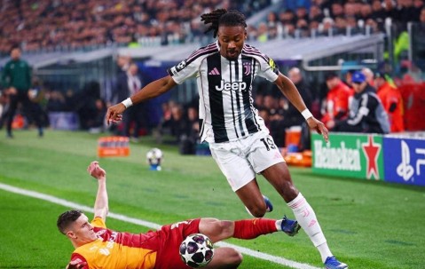 随着尤文图斯5-7遗憾淘汰，意甲仅1支球队闯关到欧冠16强