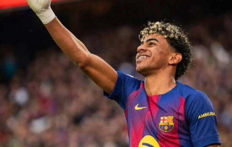 欧冠爆冷！巴萨2-1赢球却2-3出局，弗里克6天态度大反转，直言接受结果，全力冲西甲