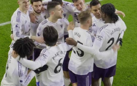 英超争四格局突变：曼联反超切尔西，黑马布伦特福德进入前五，六队仅差3分