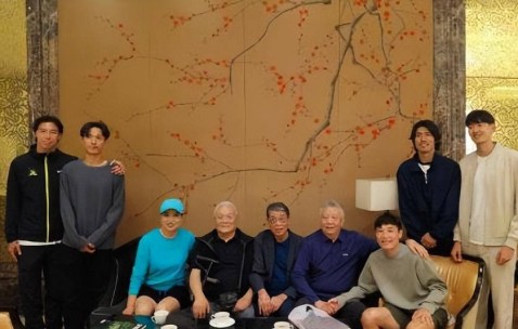 上港冠军名帅离队！法甲教头接棒，引领球队冲击冠军赛