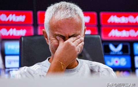 费内巴切背叛穆里尼奥？将其解雇后，俱乐部迅速引进4名球员