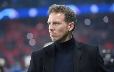 13轮不败+5分追冠！62岁穆帅封神，利物浦还能等来他吗？