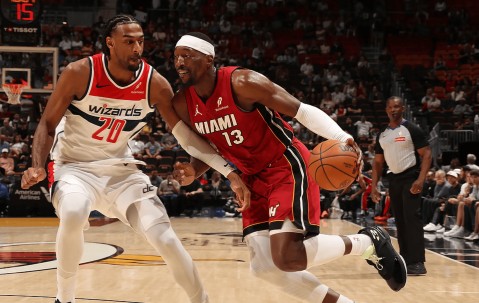 多位科比前同事不满！名记：阿德巴约不该拿83分