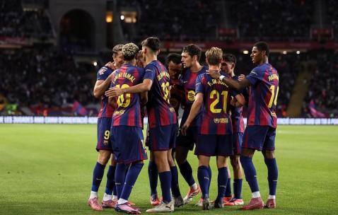 巴塞罗那连遭失利，赫罗纳迎来首胜之战