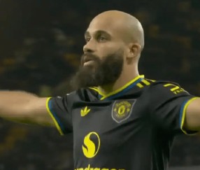 4-1横扫副班长!B费双响引爆全场,曼联杀回前六剑指争四