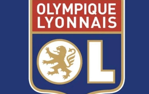 法甲传奇里昂被迫降级，财务困境揭秘，曼城受益