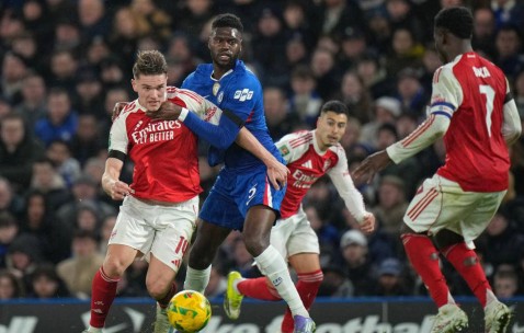 四线争冠的考验：客场胜蓝军难掩隐忧，阿尔特塔亟待果断取舍