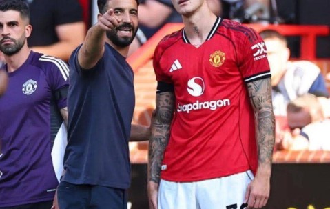 阿莫林暗示曼联战曼城谢什科首发！霍伊伦德隔空施压，首秀破门成最佳