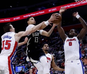 坎宁安复出13+10杜伦21+9 活塞大胜雄鹿