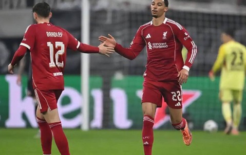 利物浦多点开花＋终结各项赛事4连败＋跃居欧冠第10位！